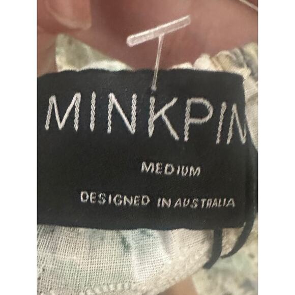 MINKPINK Irwin Eyelet Puff Sleeve Convertible Top Floral Coquette Sz Medium NWT - Picture 5 of 5